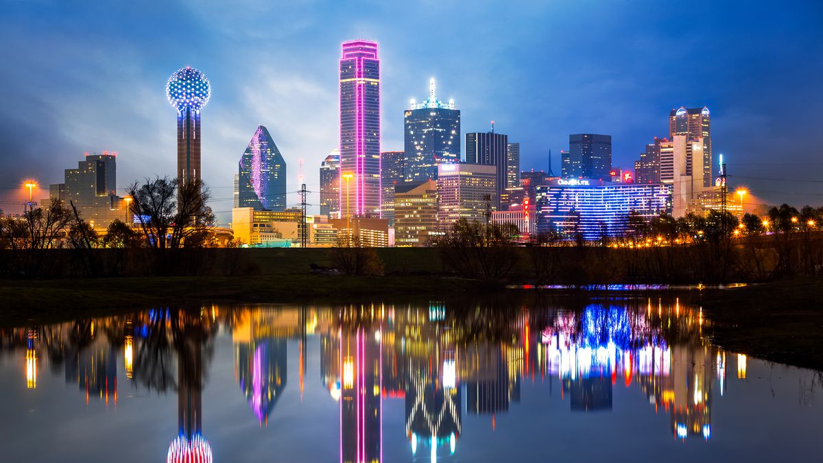 buildings in front of sea view in dallas - things to do in dallas